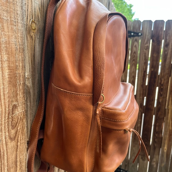 Madewell Lorimer Backpack in English Saddle - Picture 3 of 7